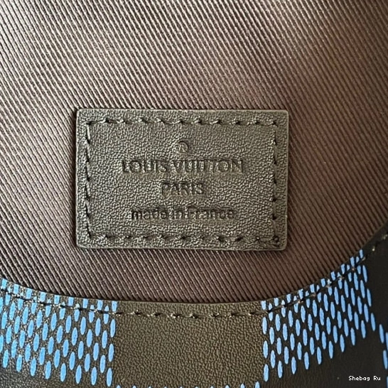 LOUIS MESSENGER VUITTON STUDIO 0724